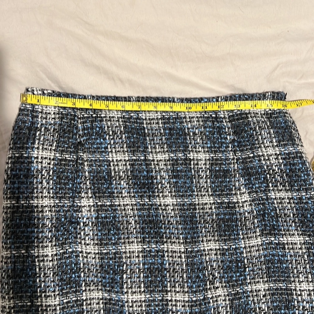 EUC Loft plaid skirt - Picture 8 of 9